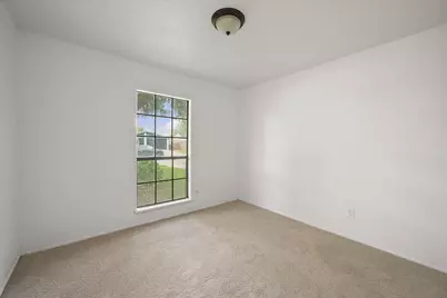 5321 Strickland Avenue, The Colony, TX 75056 - Photo 14