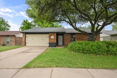 5321 Strickland Avenue, The Colony, TX 75056 - Photo 2