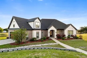 110 Eagles Roost Cir, Ennis, TX 75119 - Photo 2