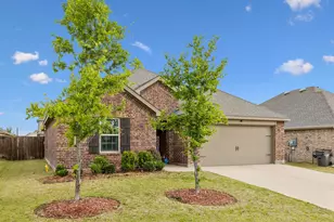 502 Calm Springs Dr, Princeton, TX 75407 - Photo 2