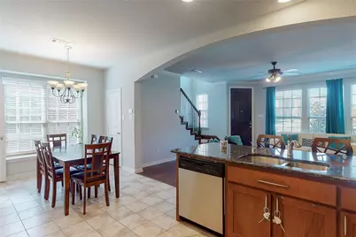 2556 Sarah Lane, Lewisville, TX 75056 - Photo 6