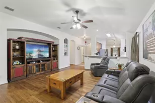 4109 Aqueduct Dr, Denton, TX 76210 - Photo 4