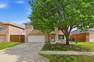10824 Irish Glen Trail, Fort Worth, TX 76052 - Photo 4