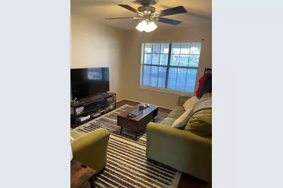 218 N Texas Boulevard #303, Denton, TX 76201 - Photo 2