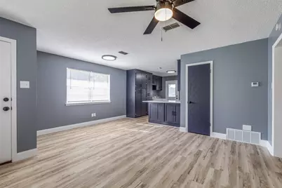 453 Wilshire Avenue, Azle, TX 76020 - Photo 6