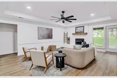 715 Pheasant Run, Burleson, TX 76028 - Photo 4