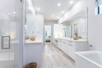 655 Kessler Reserve Court, Dallas, TX 75208 - Photo 18