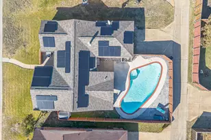 913 Sandhurst Dr, Plano, TX 75025 - Photo 2