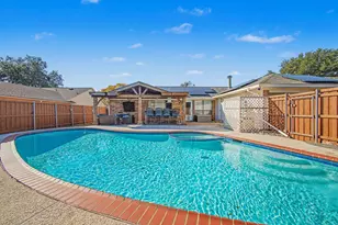 913 Sandhurst Dr, Plano, TX 75025 - Photo 32