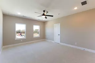 2390 Usman Dr, Irving, TX 75062 - Photo 10