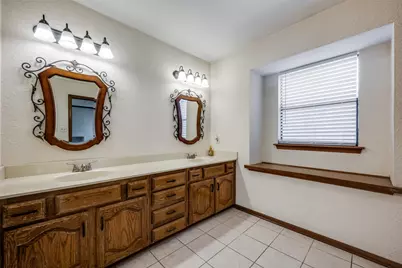 1109 Prairie Creek Place, Flower Mound, TX 75028 - Photo 16