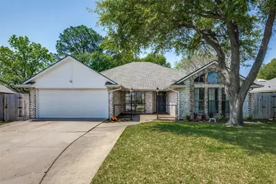 1109 Prairie Creek Place, Flower Mound, TX 75028 - Photo 1