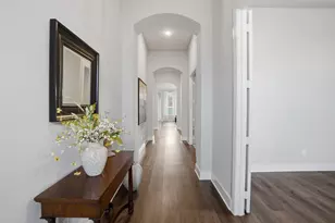 1915 Hillside Ct, Van Alstyne, TX 75495 - Photo 2