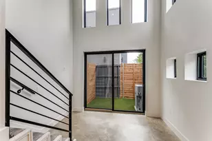 4715 Live Oak St, Dallas, TX 75204 - Photo 10