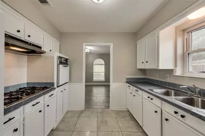 926 Hampshire Street, Grand Prairie, TX 75050 - Photo 24