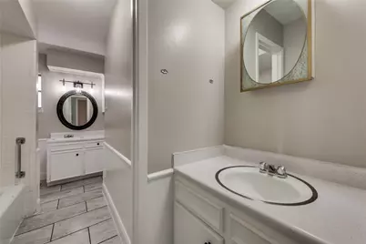 926 Hampshire Street, Grand Prairie, TX 75050 - Photo 14