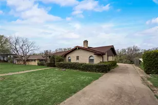 926 Hampshire St, Grand Prairie, TX 75050 - Photo 1