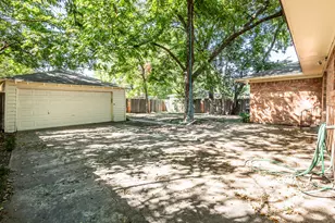 6915 Inverness Ln, Dallas, TX 75214 - Photo 22