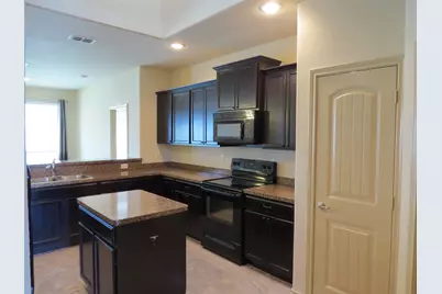 11045 Erinmoor Trail, Fort Worth, TX 76052 - Photo 4