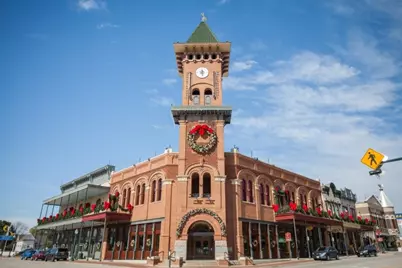 711 E Wall Street, Grapevine, TX 76051 - Photo 6