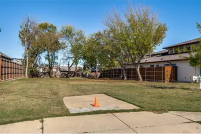 711 E Wall Street, Grapevine, TX 76051 - Photo 2