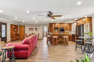 908 N Maple St, Muenster, TX 76252 - Photo 8