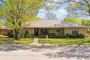 908 N Maple St, Muenster, TX 76252 - Photo 2