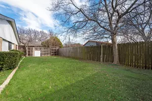 10906 Listi Dr, Dallas, TX 75238 - Photo 12