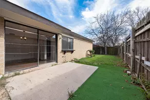 10906 Listi Dr, Dallas, TX 75238 - Photo 12