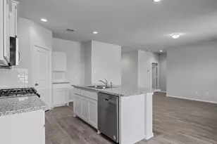 912 Parkvista Dr, Cleburne, TX 76031 - Photo 4