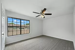 9910 Royal Ln, Dallas, TX 75231 - Photo 16