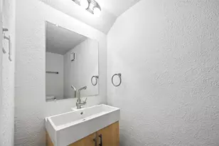 9910 Royal Ln, Dallas, TX 75231 - Photo 14