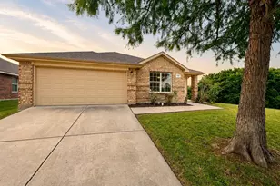 1000 Salt Creek Trail, Fort Worth, TX 76131 - Photo 2