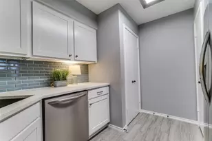 15151 Berry Trail, Dallas, TX 75248 - Photo 12