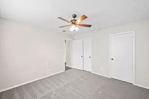 2001 San Jacinto Dr, Arlington, TX 76012 - Photo 32