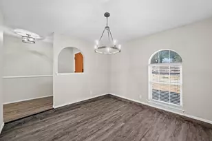 2001 San Jacinto Dr, Arlington, TX 76012 - Photo 4