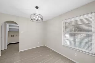 2001 San Jacinto Dr, Arlington, TX 76012 - Photo 14