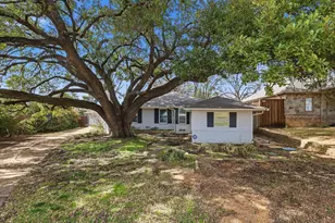 9403 Thornberry Ln, Dallas, TX 75220 - Photo 2