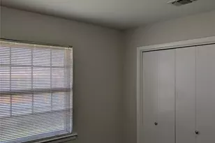 1001 W Main St, Crowley, TX 76036 - Photo 10