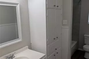 1001 W Main St, Crowley, TX 76036 - Photo 18