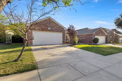 3800 Summersville Lane, Fort Worth, TX 76244 - Photo 4