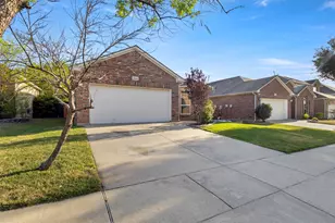 3800 Summersville Ln, Fort Worth, TX 76244 - Photo 4