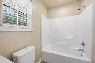 728 W Walker St, Denison, TX 75020 - Photo 14