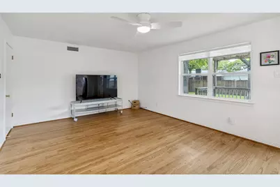 9935 Chippendale Drive, Dallas, TX 75238 - Photo 16