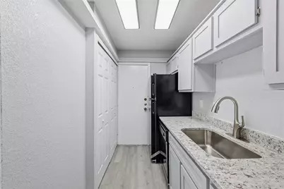 620 W Union Bower Road, Irving, TX 75061 - Photo 6