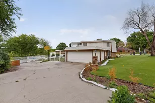 504 Cholla Ct, Fort Worth, TX 76112 - Photo 36