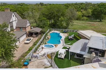 504 Cholla Court, Fort Worth, TX 76112 - Photo 4