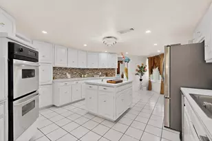 504 Cholla Ct, Fort Worth, TX 76112 - Photo 14