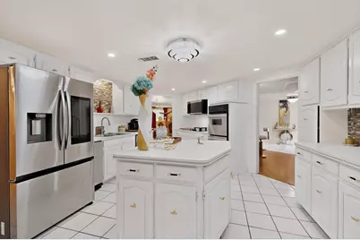 504 Cholla Court, Fort Worth, TX 76112 - Photo 10