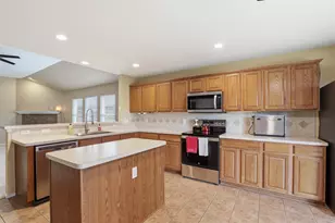 5762 Firethorn Dr, Dallas, TX 75249 - Photo 8